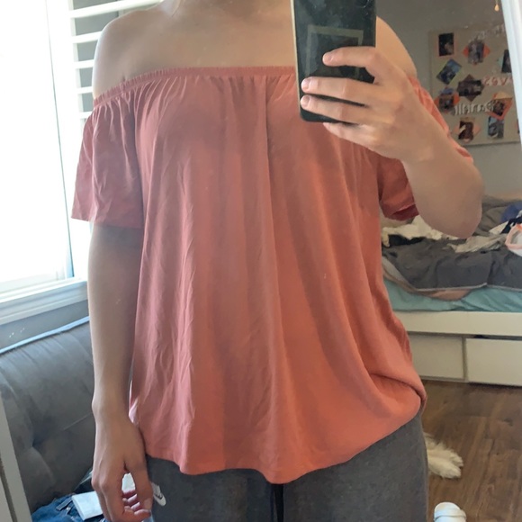 Old navy off the shoulder top - Picture 1 of 4